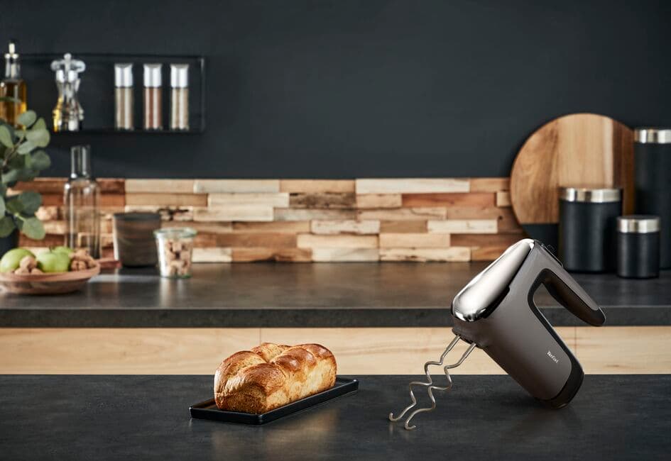 Міксер з чашою TEFAL HT654E38