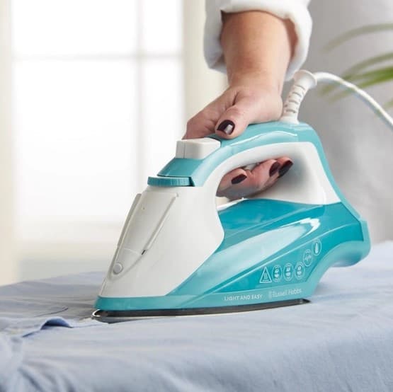 Праска RUSSELL HOBBS 26470-56/RH Light & Easy Iron