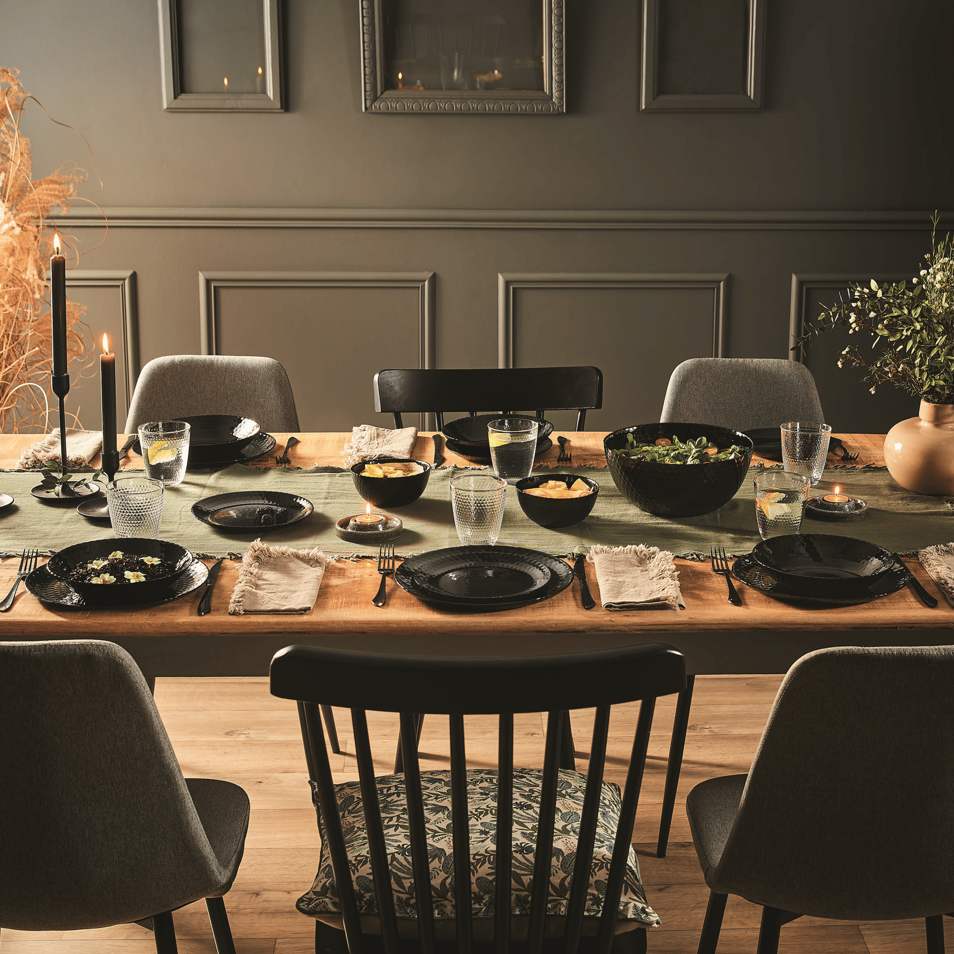 Тарілка LUMINARC PAMPILLE BLACK /19 см /десерт. (Q4620)