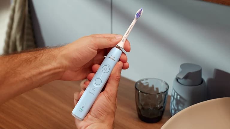 Зубна електрощітка PHILIPS HX7406/02 Sonicare 6100 Blue