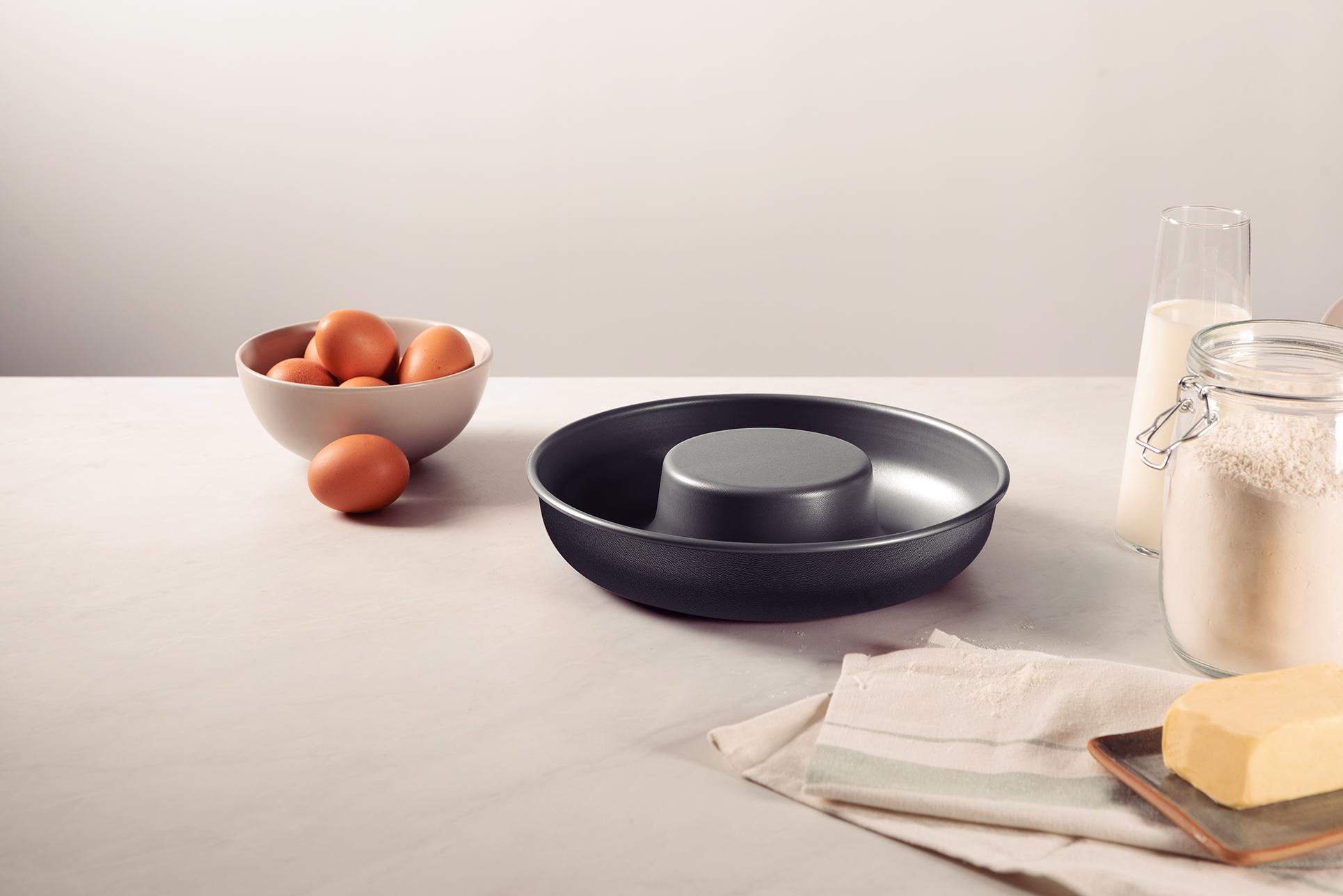 Форма TRAMONTINA Brasil мет.форма кругла д/пирога 1,2л- 24см графіт (20060/024)