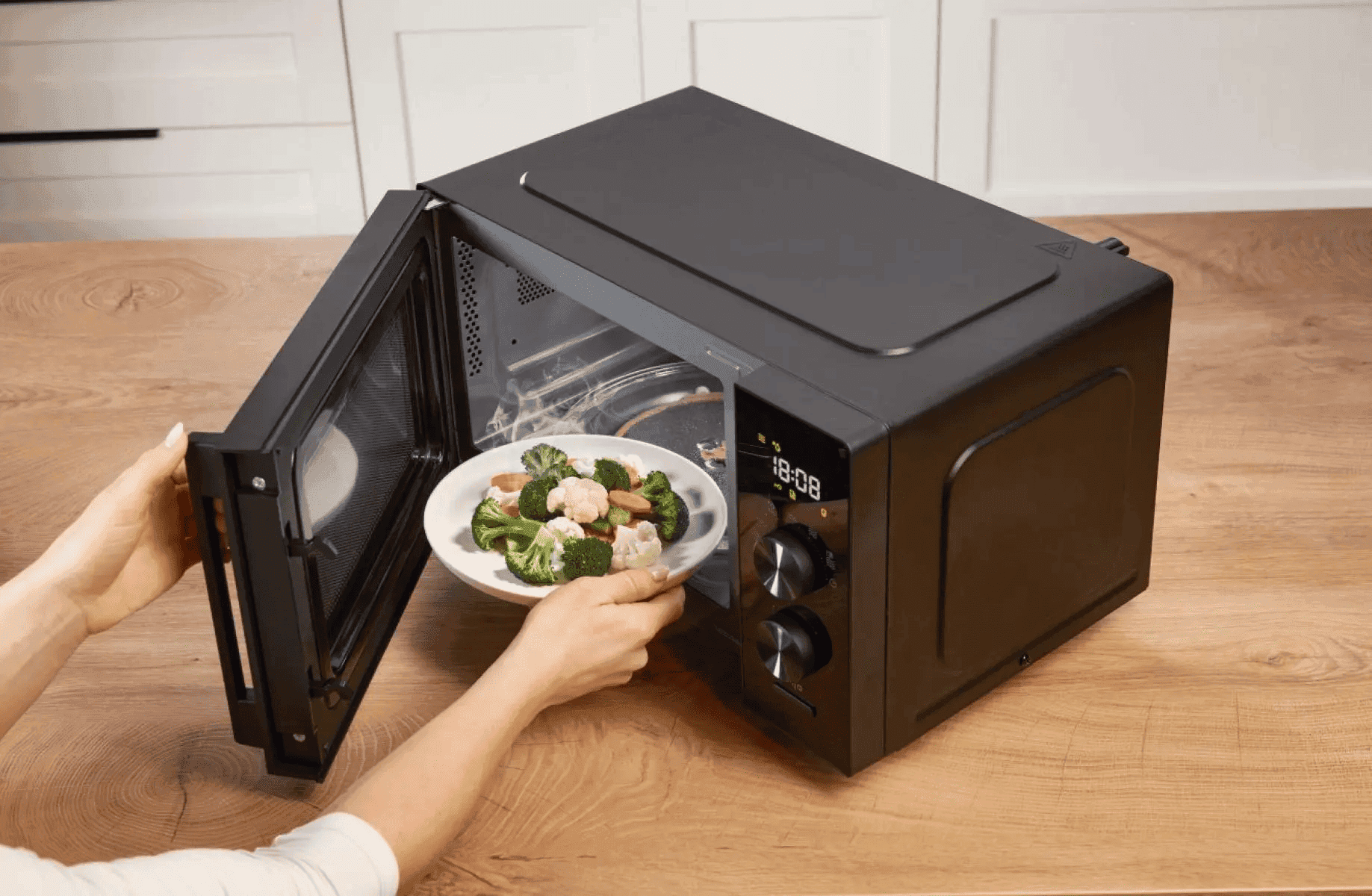 Мікрохвильова піч GORENJE MO20AE1B5
